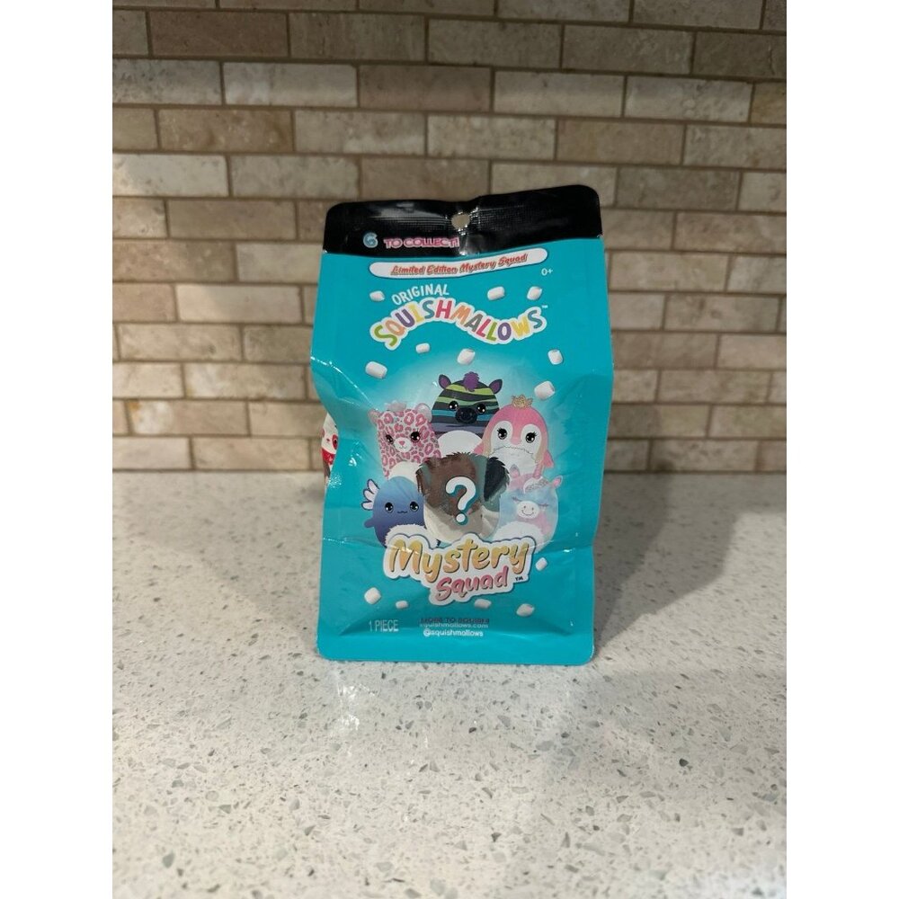 Squishmallow Kellytoy Mystery Squad Bag 5” Plush nib